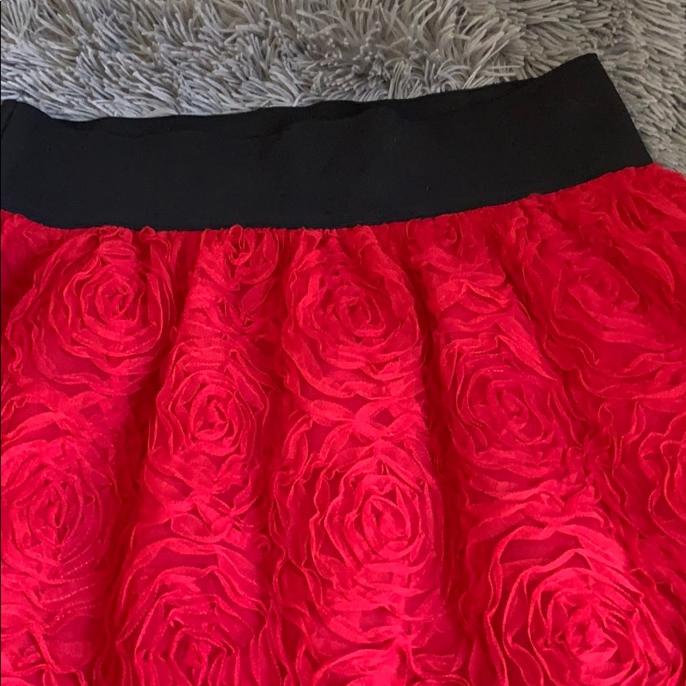 STOOSHY RED ROSES SKATER SKIRT - Picture 3 of 4